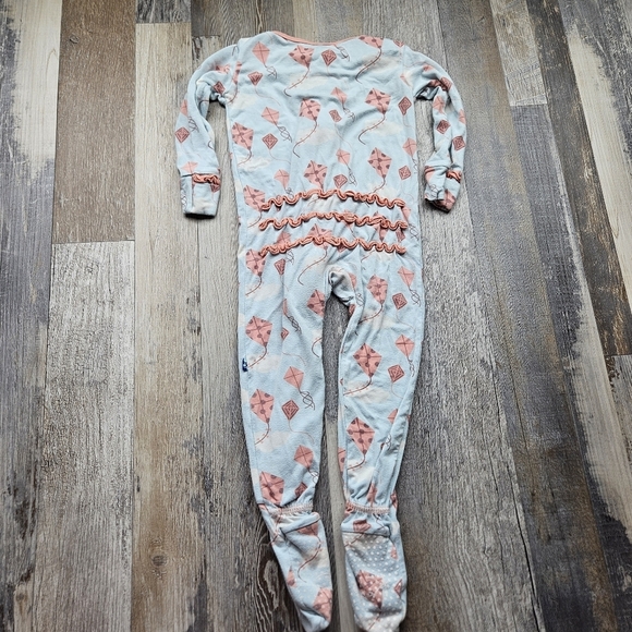 KicKee Pants Zippy Footie 9-12 months Kites Ruffle Butt - Picture 5 of 5